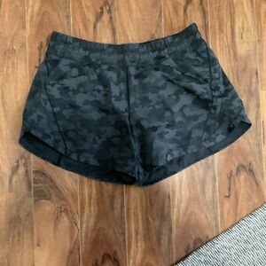 Lululemon track that short Women's Black Camo Shorts